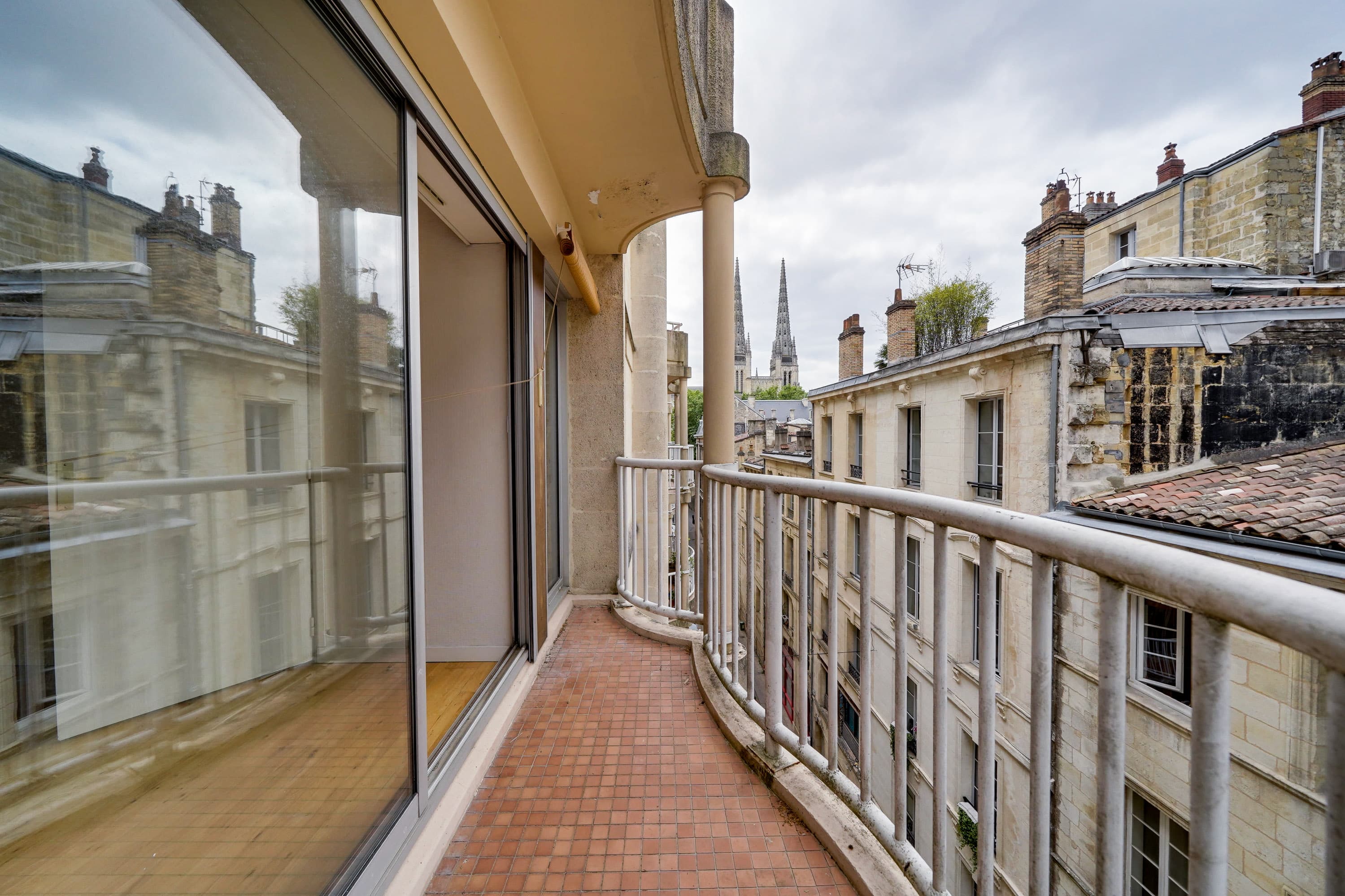 RES SERVICES SENIORS LES HESPERIDES ST CHRISTOLY - T2 LUMINEUX AVEC BALCON