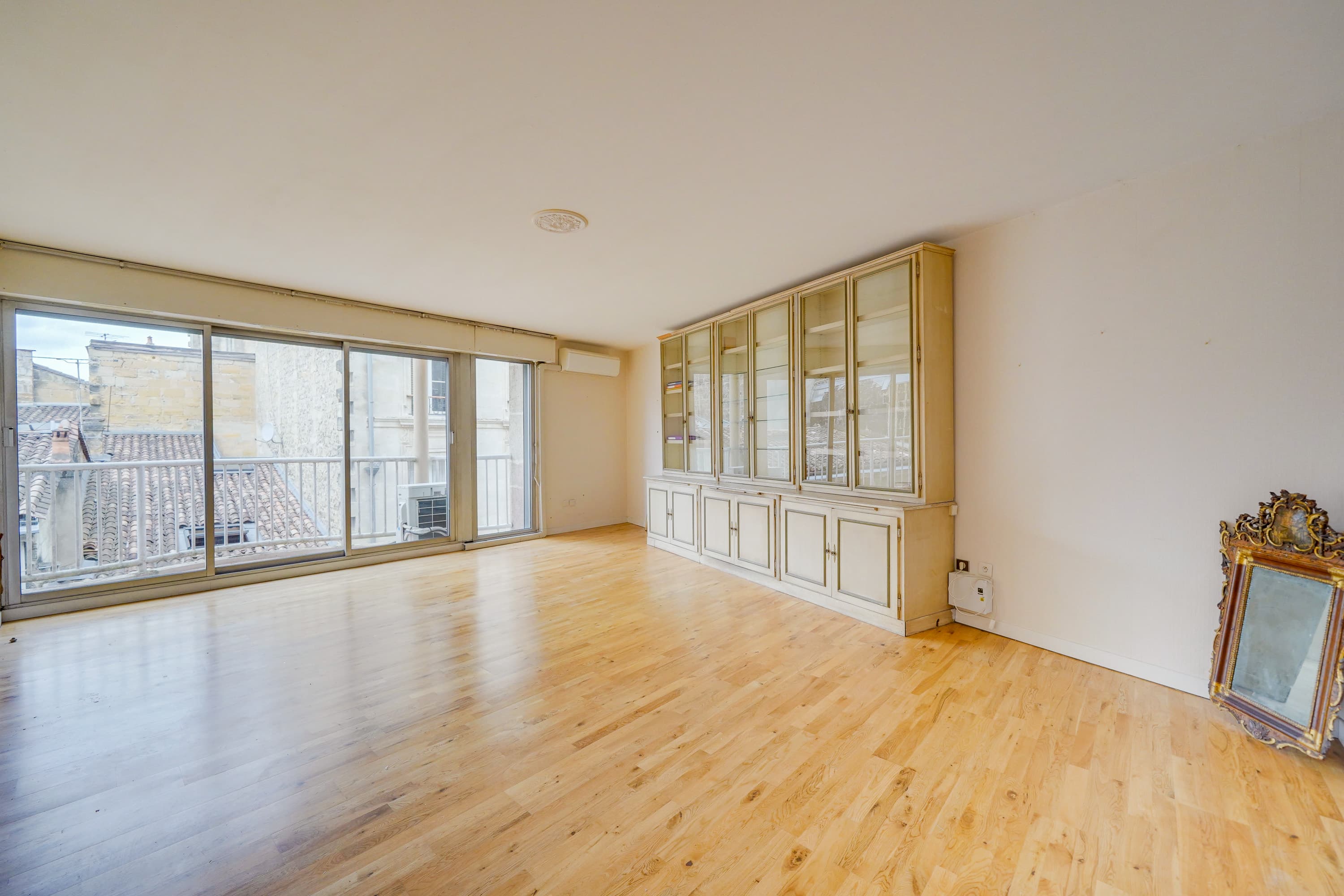 RES SERVICES SENIORS LES HESPERIDES ST CHRISTOLY - T2 LUMINEUX AVEC BALCON