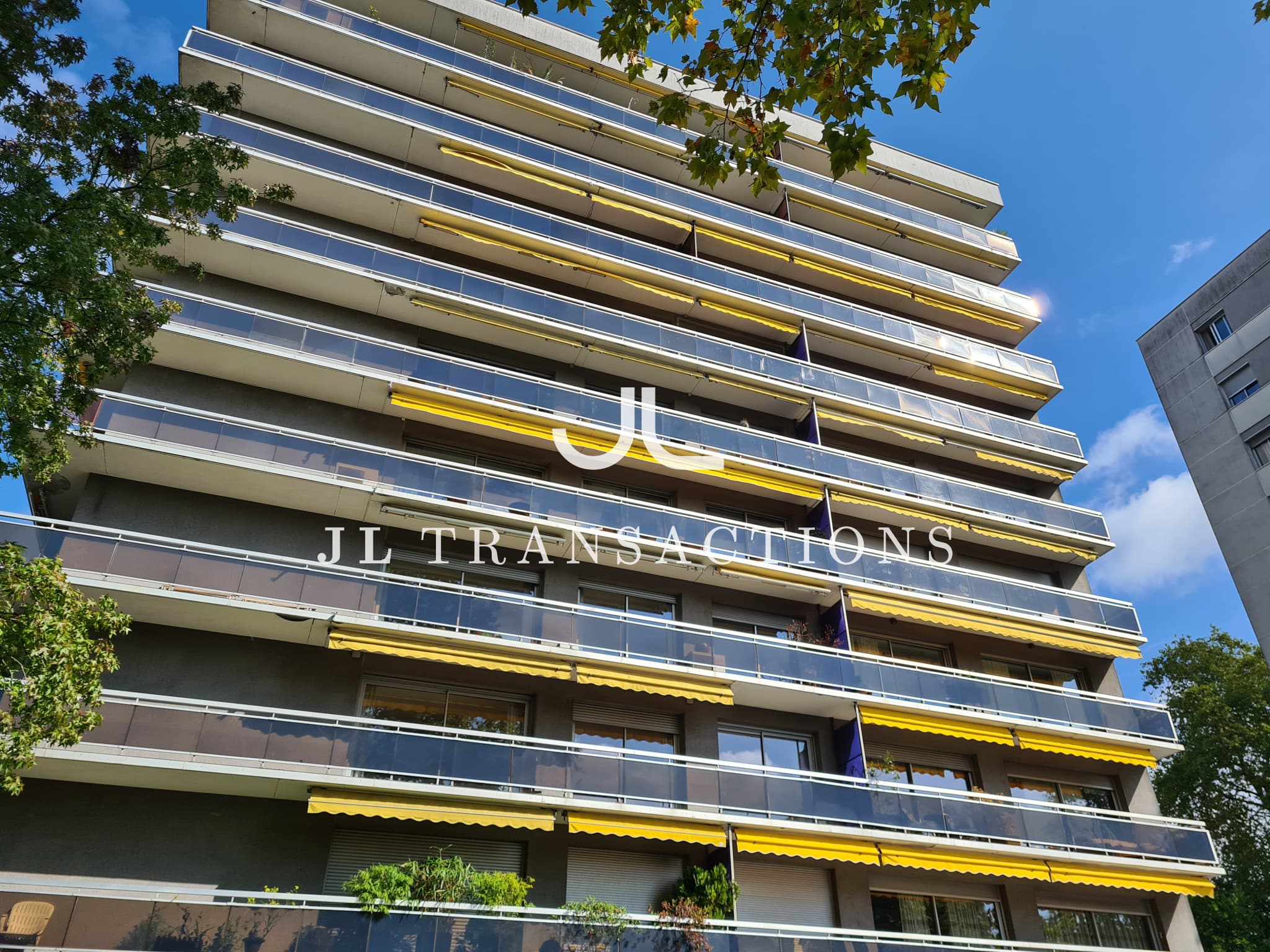 Parc Bordelais - Appartement 5 pièces 144 m² avec balcon, parking, deux caves et une pièce annexe (10m²)