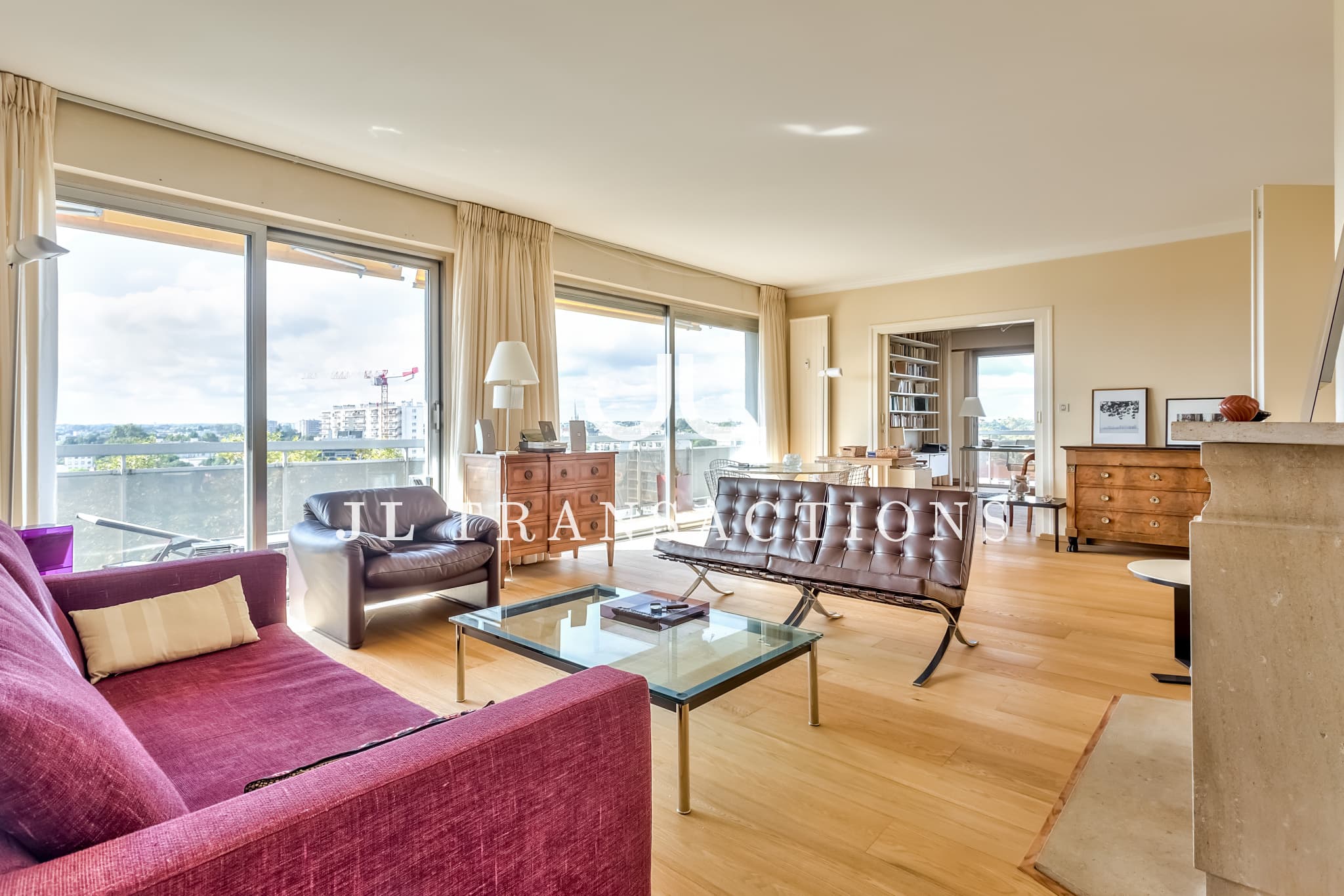 Parc Bordelais - Appartement 5 pièces 144 m² avec balcon, parking, deux caves et une pièce annexe (10m²)