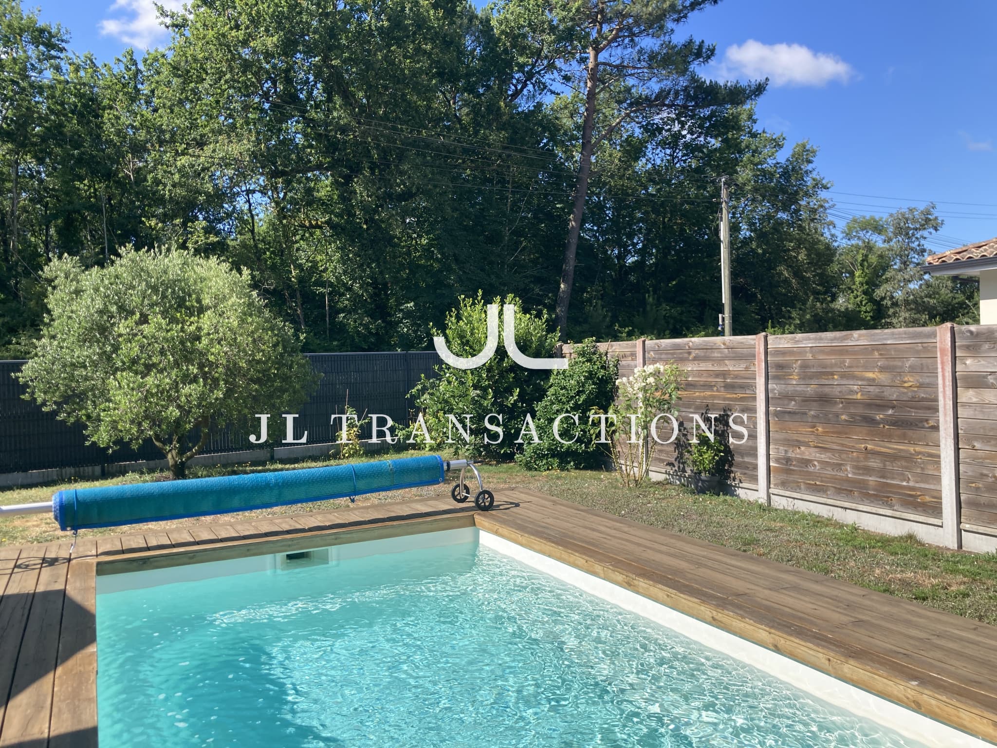 Audenge - Maison tout confort : 3 chambres, jardin, piscine, garage - 106 m²