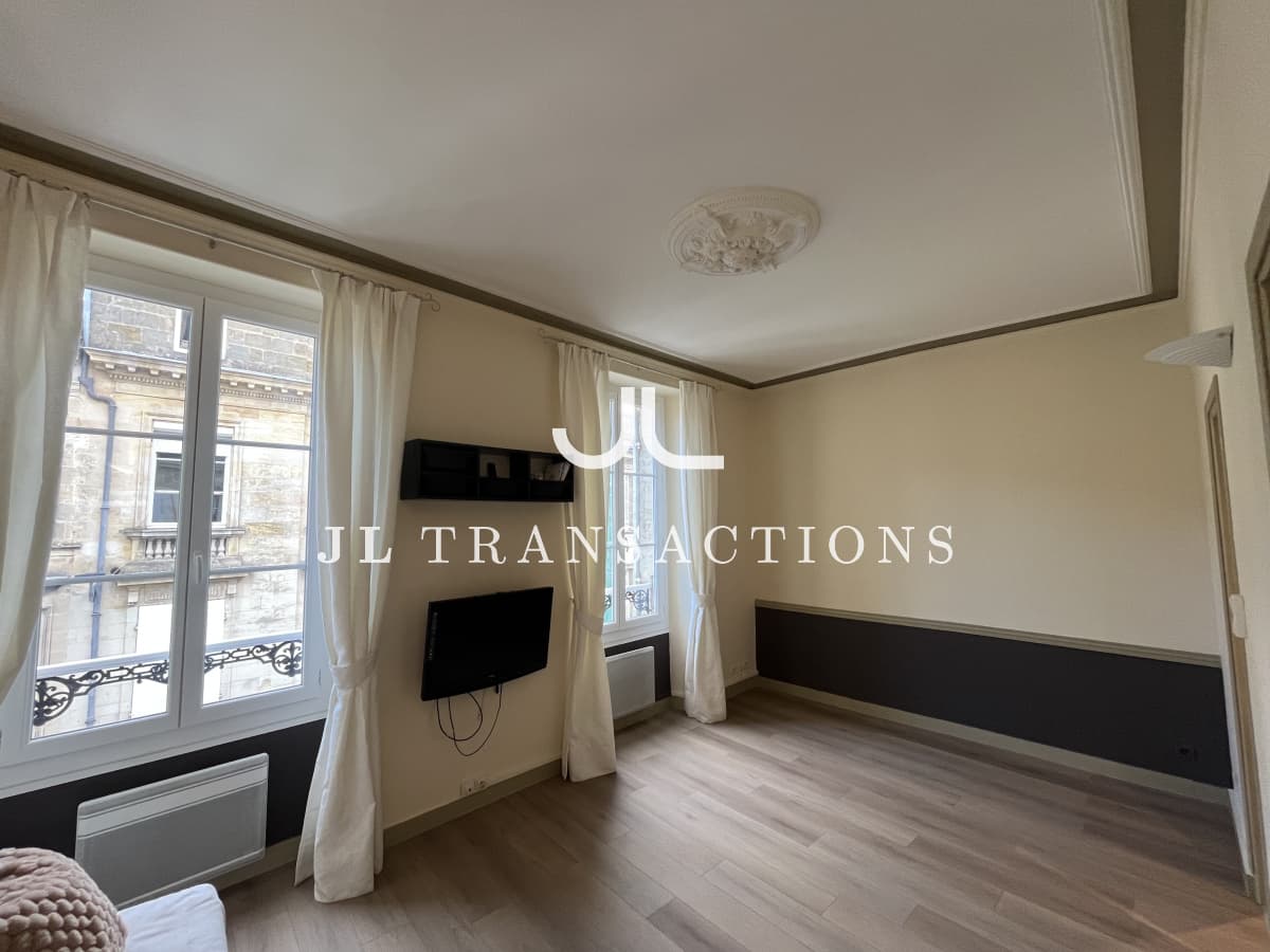 Palais Gallien - Studio rénové - 22,8m²