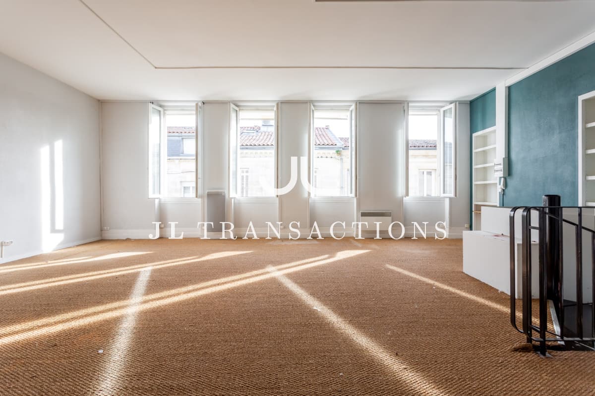 Saint-Seurin - Appartement 4 pièces à aménager - 123,7m²